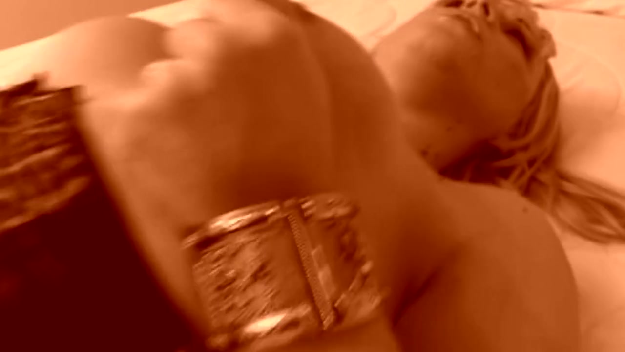 Blonde Trans Get Asshole Fucked And Cumshot