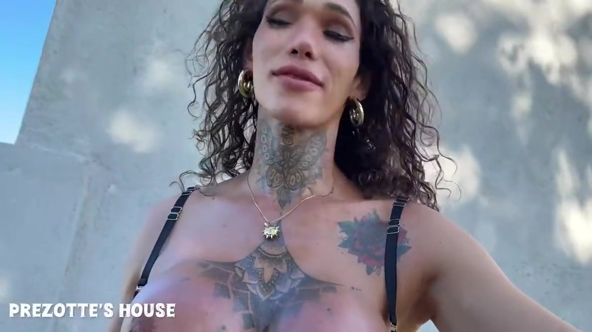 Big-dicked Transvestite Fucking The Farmhand On Her Way To The Farm, You Also Want A Farmhand Like That With Sabrina Prezotte And Prezotte Sabrina