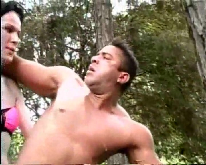 White shemale fucks a chap in a lonely place outdoor