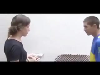 un minet qui non pas tres longtemps