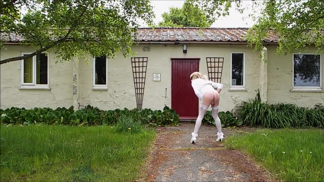 Squirting Milk in Public