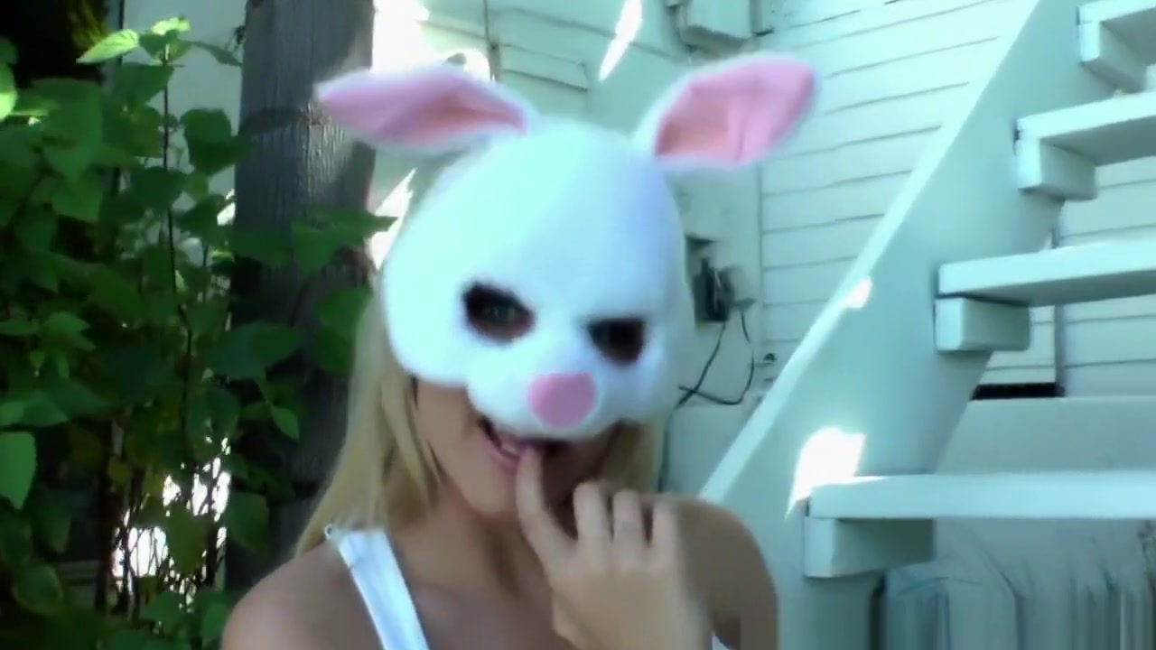 Tranny cums masturbating