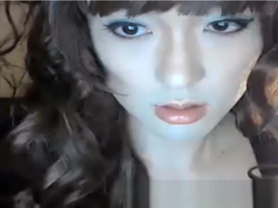 Doll-Faced Tranny in a Hot and Sexy Lingerie