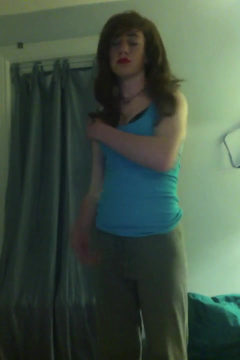 Cute amateur crossdresser