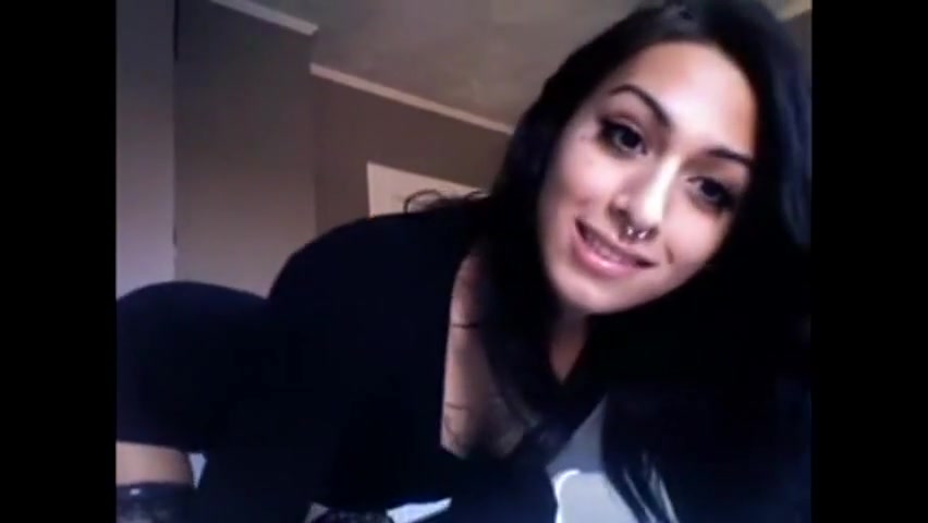 Solo Tranny jerking on webcam