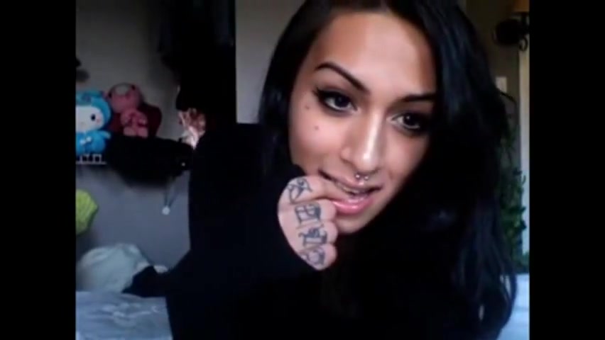 Solo Tranny jerking on webcam