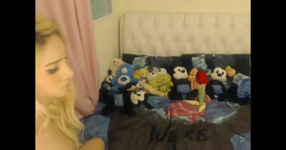 Horny ts cam jerk