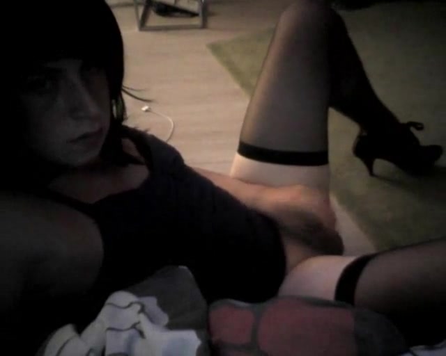 teen 18+ CD slut first jerking off vid