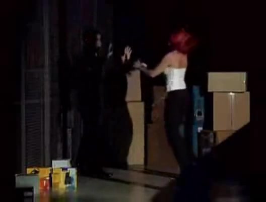 Amateur hardcore with a tranny in gloves