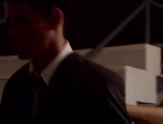 Amateur hardcore with a tranny in gloves