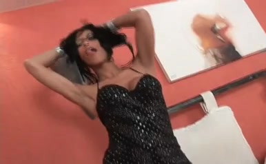 Try fucking in turn with this sexy tranny