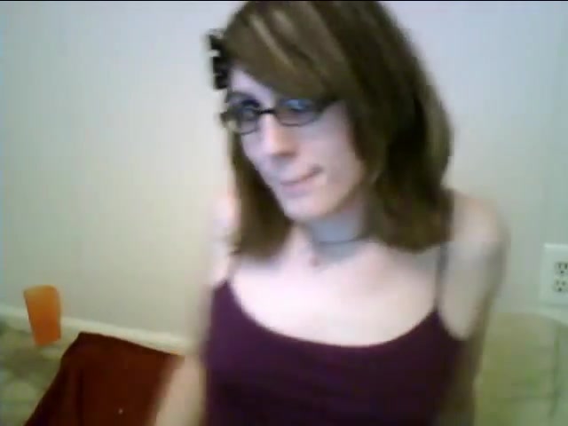 Hot teen 18+ ts shows off on cam