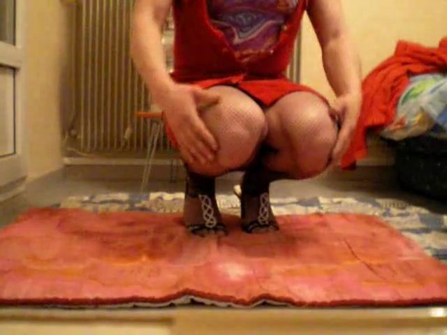 Amateur Transsexual In Stockings Wanking On Cam