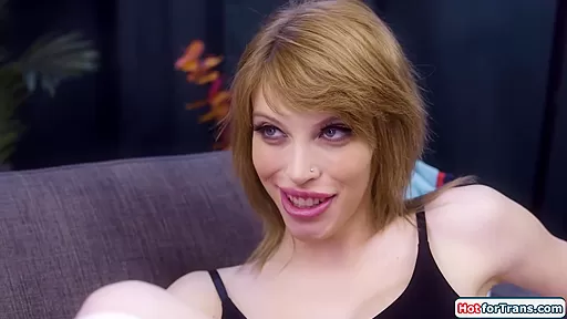 Shemale Izzy Wilde sucked by and fucks milf La Petite Blonde