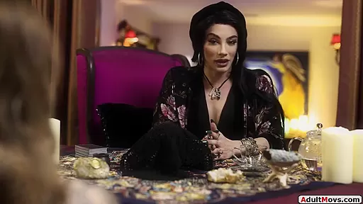 Ariel Demure, Big T And Vanessa Vega - Shemale Psychic Bangs Lady