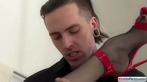 Shemale Analed By Stranger With Nikki Vicious