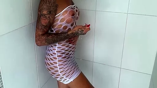 Funcionario Do Hotel Era Assinante Do Meu Site E Ja Conversamos Ha Tempos Entao A Coincidencia Fez Com Que Ele Ganhasse Meu Cuzinho Na Beira Da Piscina E Gozasse Tudinho Em Cima De Mim 6 Min -