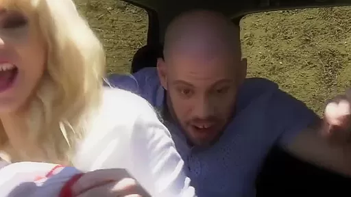 Kate Zoha In Ts Gets Horny In The Car 6 Min