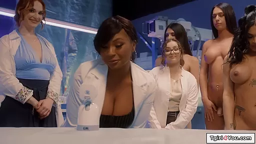 Lady scientist Siri Dahl is analed by trans droid Khloe Kay
