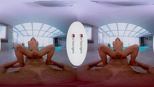 Eva Paradis in A Day in Paradis - VRBTrans