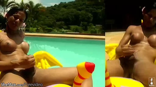 Tanned shedoll enjoys hardcore jerking and cumming outdoors