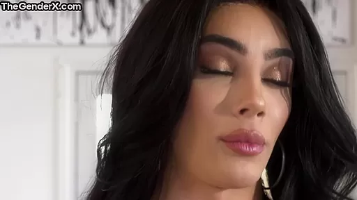 Transsexual beauty drilled in threeway in tight anal hole