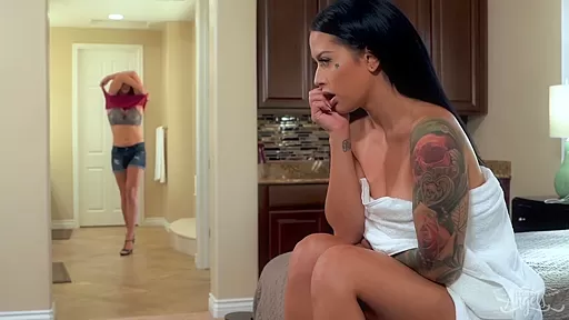 Katrina Jade & Aspen Brooks in Girls' Trip 2 - TransAngels
