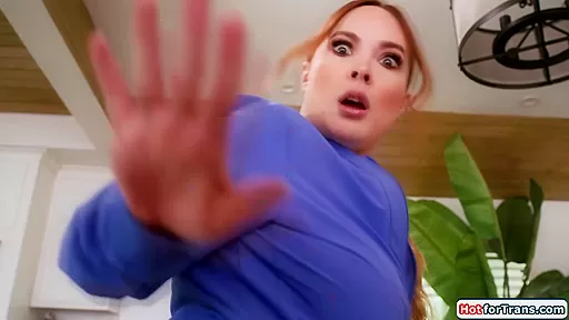 Shemale Ariel Demure sucked while analed by ts Erica Cherry