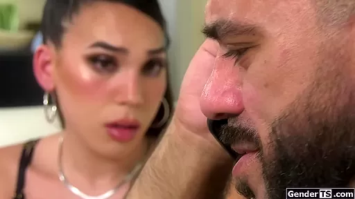 Trans sugarbaby Kasey Kei jerks sugardaddy and is barebacked