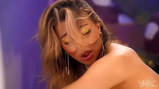 Shemale Nympho Wet Dream