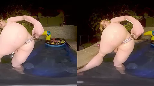 Shiri Allwood in Wet Paradise Shemale VR Porn Video - VRBTrans