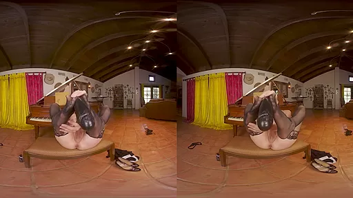 Jamie French in Pickup Notes Shemale VR Porn Video - VRBTrans