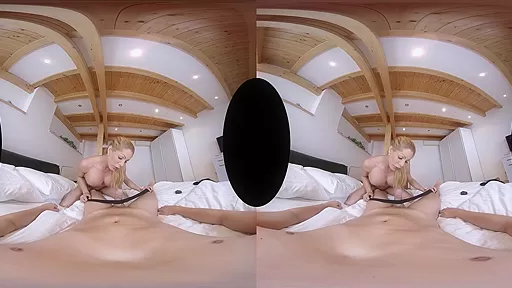 Vanessa Jhons in Apt Pupil Shemale VR Porn Video - VRBTrans