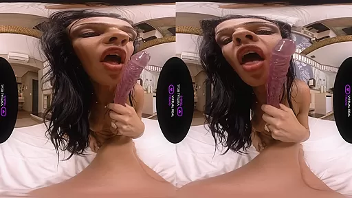 Alone in the jacuzzi - VirtualRealTrans