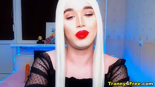 Wonder Shemale Small Tits Huge Cock