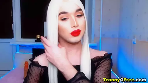 Wonder Shemale Small Tits Huge Cock