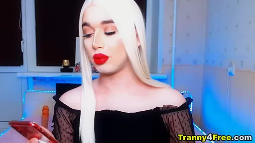 Wonder Shemale Small Tits Huge Cock
