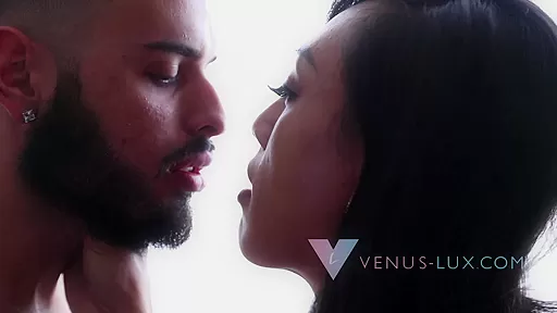 Amateur Powerbottom Snoop J Takes It Deep - VenusLux