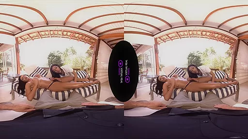 Alice,Bianca Reis in Massage a Trois - SexLikeReal Shemale