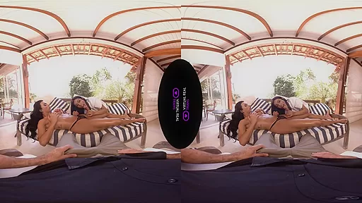Alice,Bianca Reis in Massage a Trois - SexLikeReal Shemale