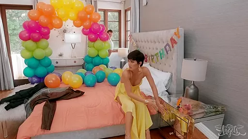 Pierce Paris & Daisy Taylor in Balls Deep In My Balloons - TransAngels