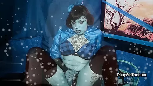 Trixxy Von Tease - SHE QUEEN WINTER VIXXEN