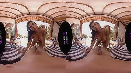 Bianca Reis & Alice in Massage trois - VirtualRealTrans