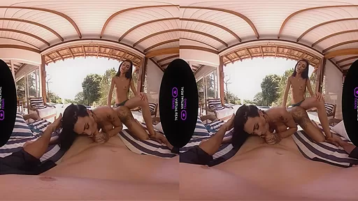 Bianca Reis & Alice in Massage trois - VirtualRealTrans