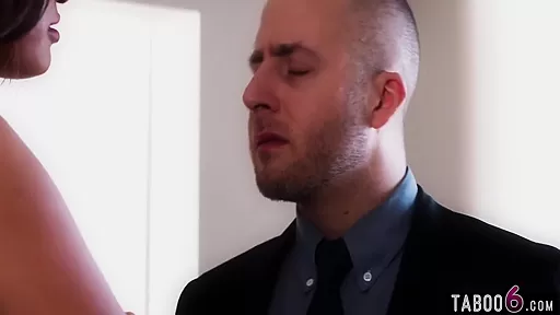 Trans Finally Gets Fucked By Her Stepsiblings Best Friend 6 Min - Jessica Fox