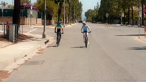 Two Workout-buddies, Emma And King 6 Min