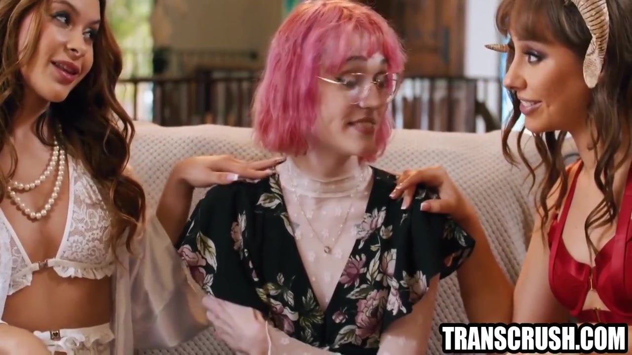 Tommy King And Nicole Aria In Haired Tranny Threesome Bangs Two Hot Lesbians 6 Min