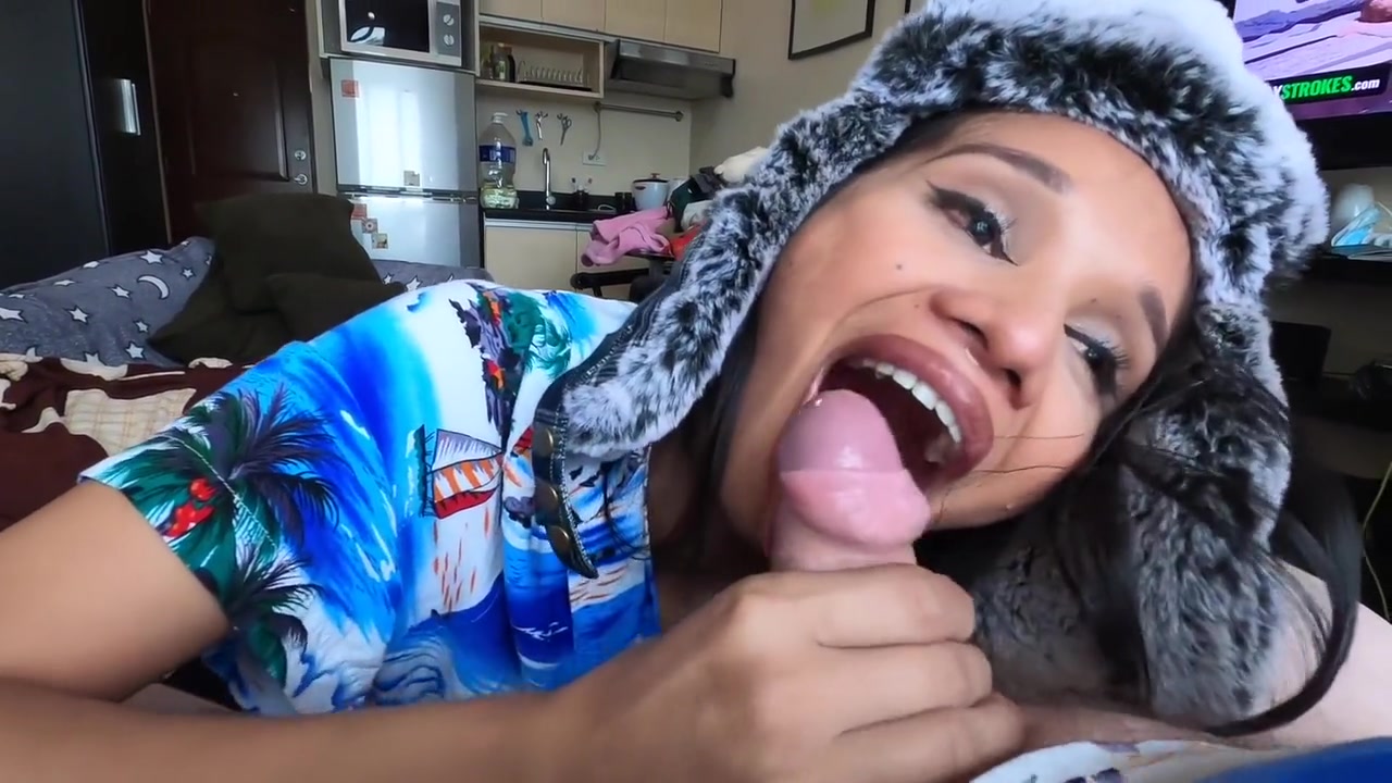 Snow Bunny In Daisy Ladyboy Asian
