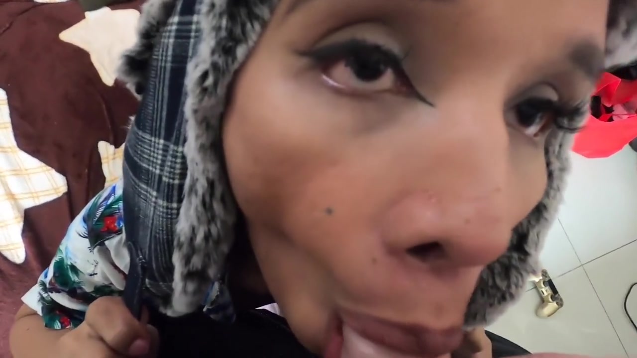 Snow Bunny In Daisy Ladyboy Asian