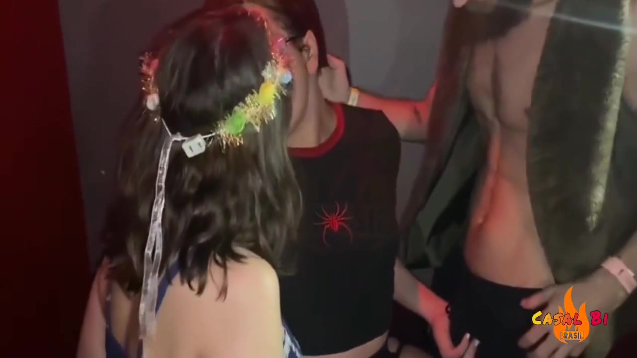 Deixei Minha Amiga Trans Pegar Meu Marido E Ensinei Ela A Chupar Minha Bucetinha - Completo No Red 5 Min